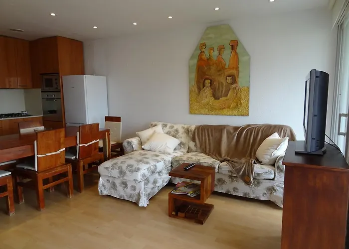 Ground Floor Sea View *