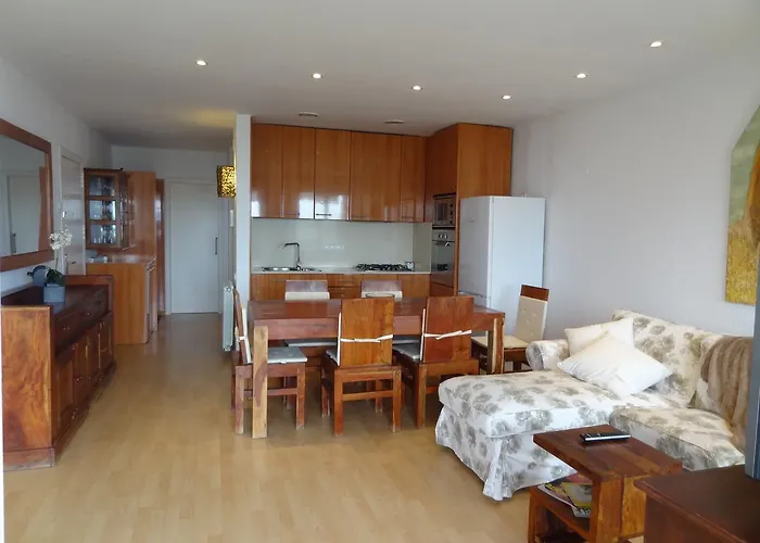 Ground Floor Sea View *