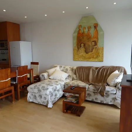 Ground Floor Sea View *